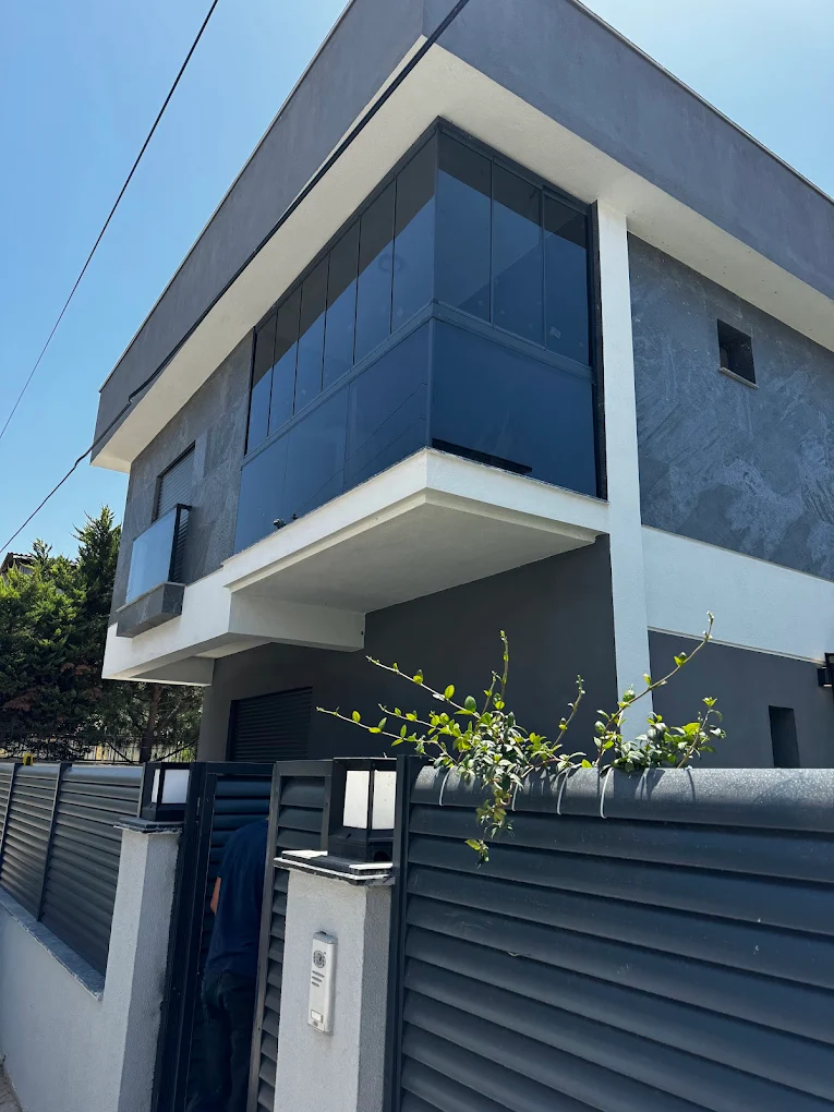 Cam balkon sistemi - İzmir Aykaryapi